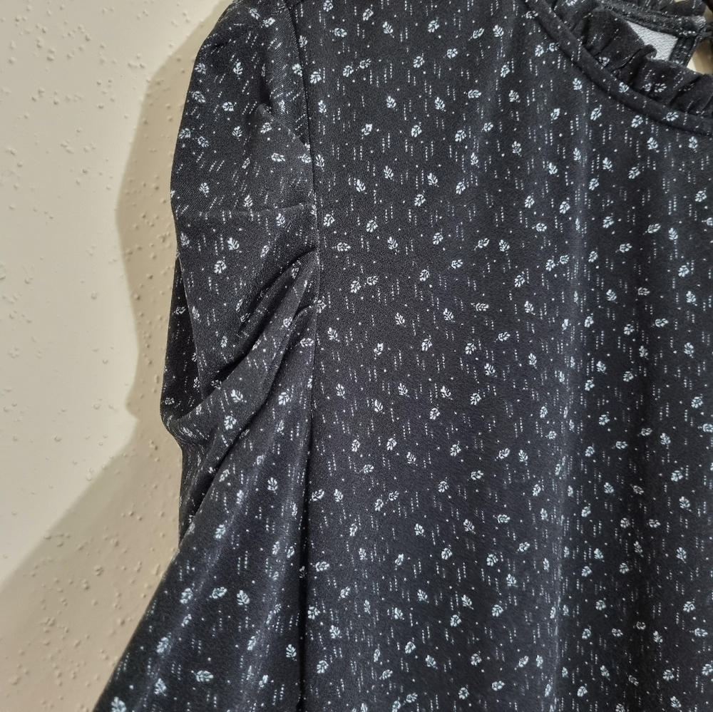 Rack Nordstrom women's  blouse  black floral printed Size M - Picture 4 of 5